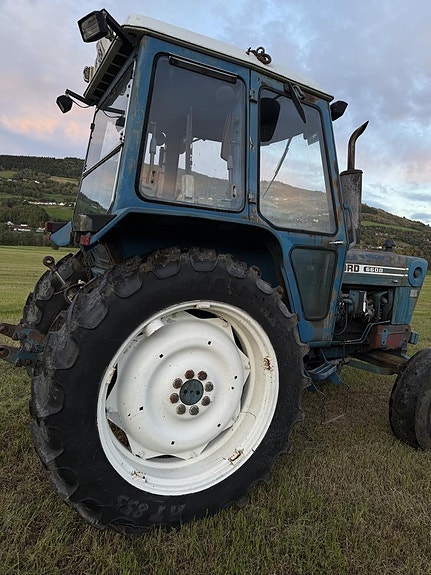 Ford 6600 q-cab turbo 11 of 16