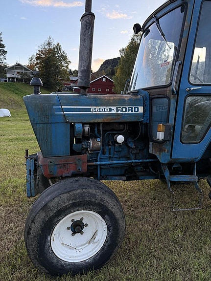 Ford 6600 q-cab turbo 9 of 16