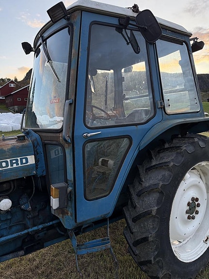 Ford 6600 q-cab turbo 13 of 16