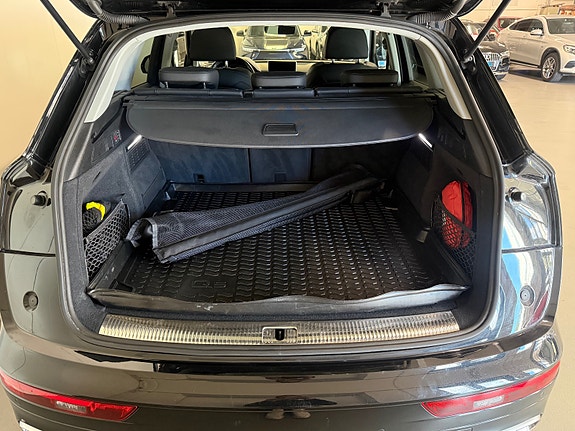 Audi Q5 9 of 27