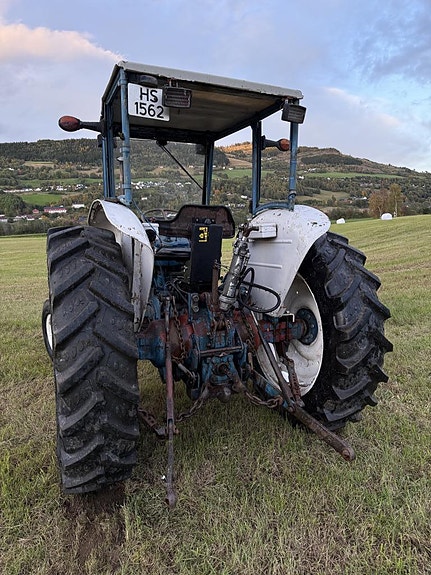 Ford 4000 16 of 18