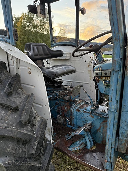 Ford 4000 14 of 18