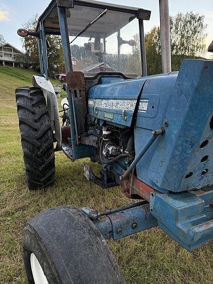 Ford 4000 11 of 18