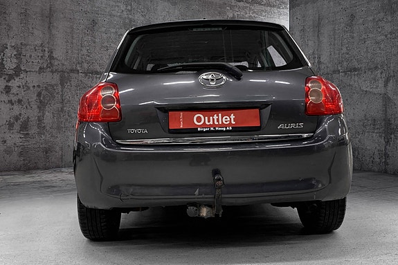 Toyota Auris 3 of 14