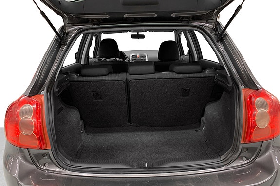 Toyota Auris 12 of 14