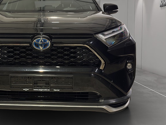 Toyota RAV4 5 of 29