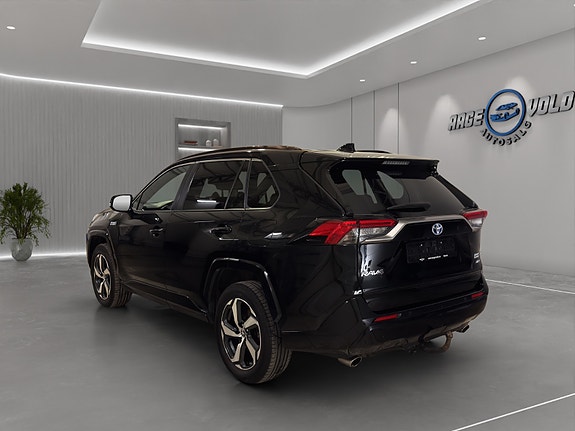 Toyota RAV4 13 of 29
