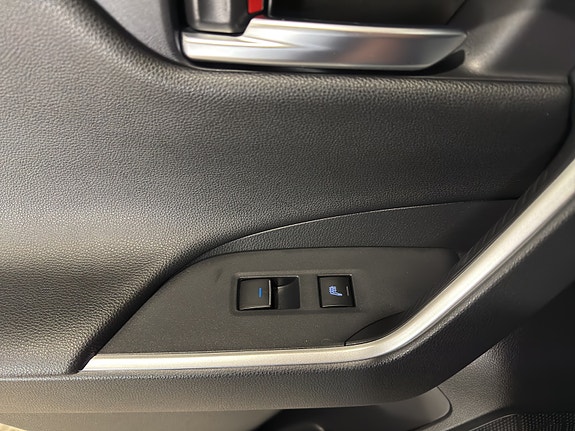 Toyota RAV4 29 of 29