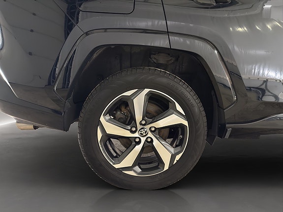 Toyota RAV4 9 of 29