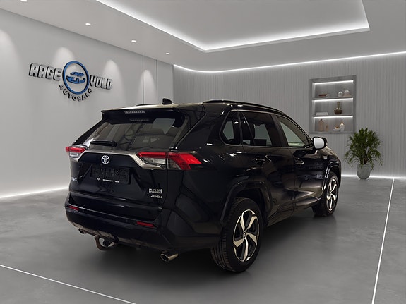 Toyota RAV4 12 of 29