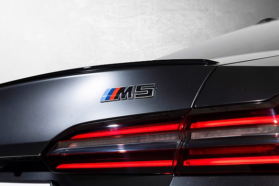 BMW M5 7 of 30