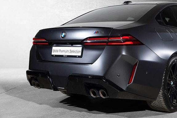 BMW M5 6 of 30