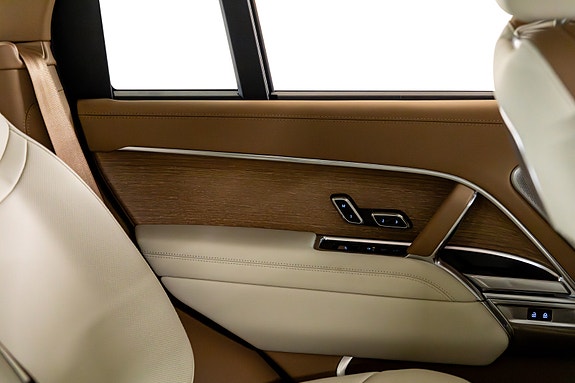Land Rover Range Rover 24 of 30