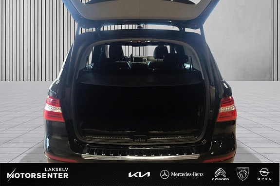 Mercedes-Benz ML250 11 of 30