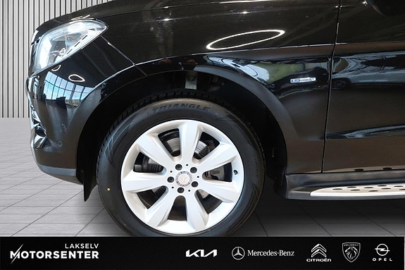 Mercedes-Benz ML250 9 of 30