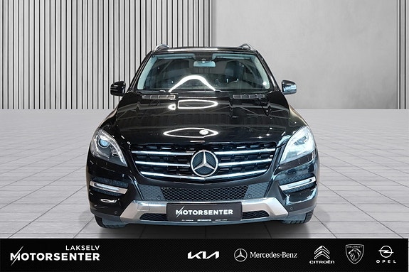 Mercedes-Benz ML250 2 of 30
