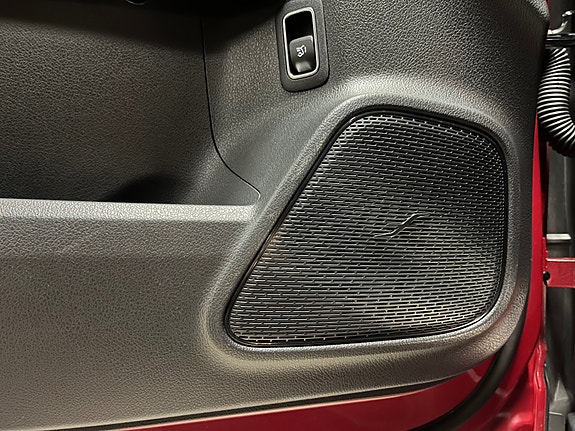 Mercedes-Benz EQA350 22 of 30