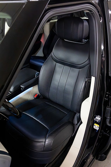 Land Rover Range Rover 19 of 30