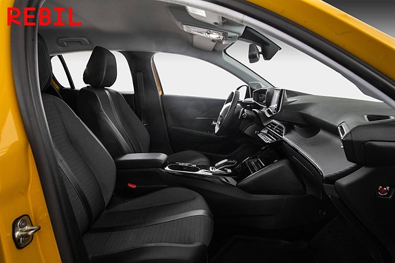 Peugeot 208 21 of 23