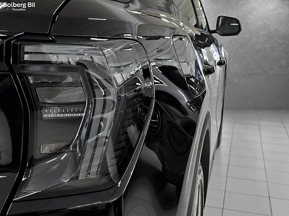 Ford Explorer 8 of 29
