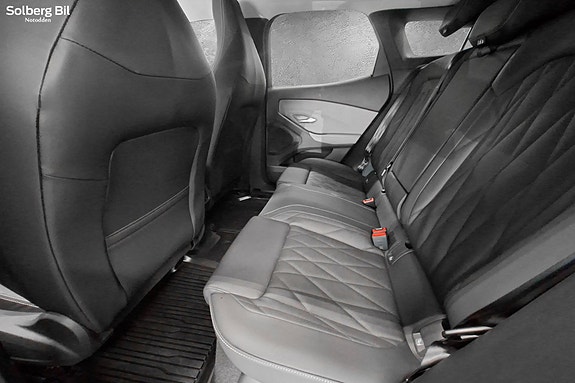 Ford Explorer 15 of 29