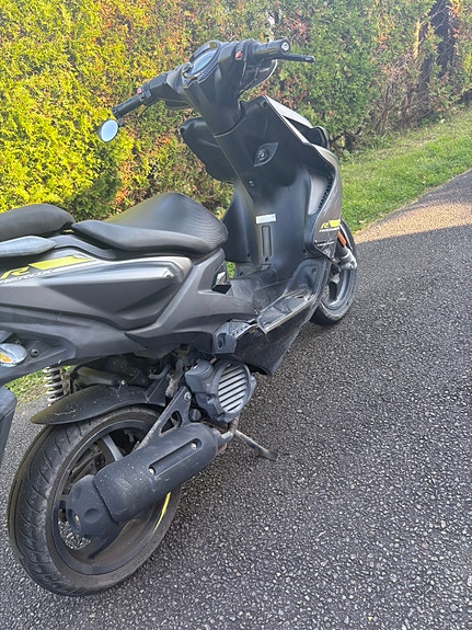 Yamaha 50 Aerox 3 of 8