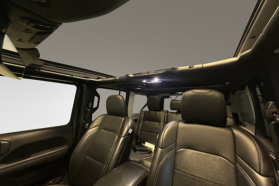 Jeep Wrangler 19 of 20