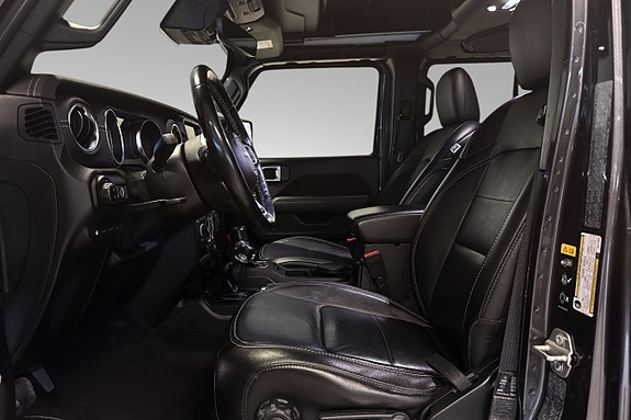 Jeep Wrangler 11 of 20