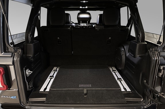Jeep Wrangler 9 of 20