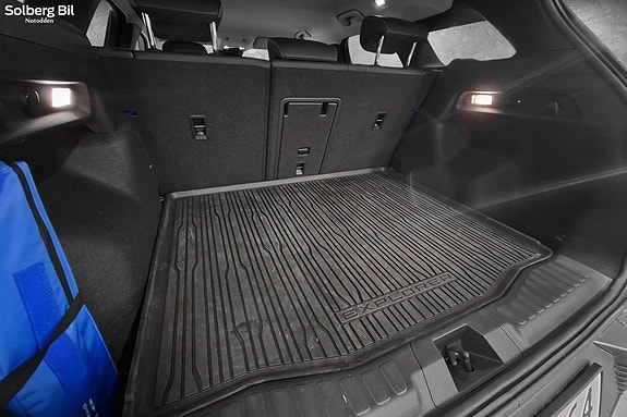 Ford Explorer 13 of 26