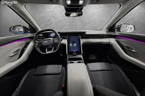 Ford Explorer 14 of 26