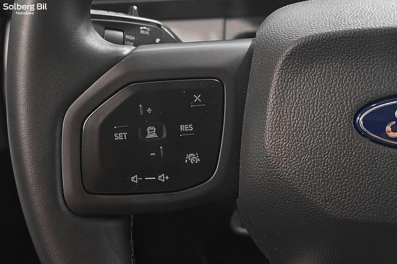 Ford Explorer 17 of 26