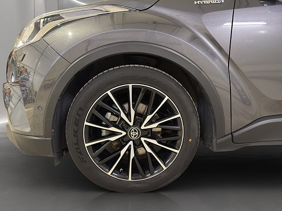 Toyota C-HR 13 of 29