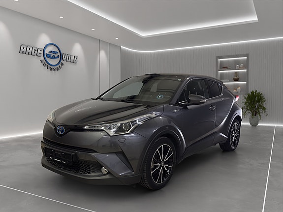 Toyota C-HR 3 of 29
