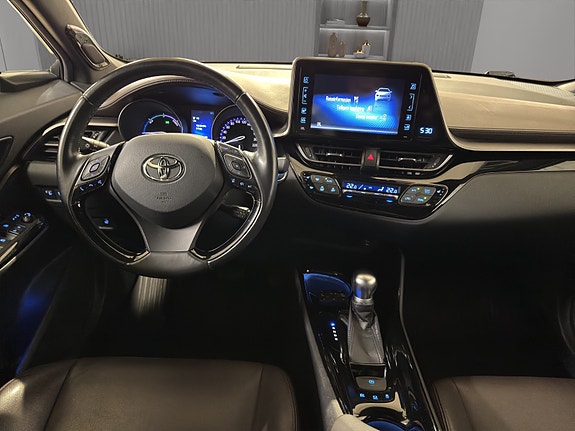 Toyota C-HR 17 of 29