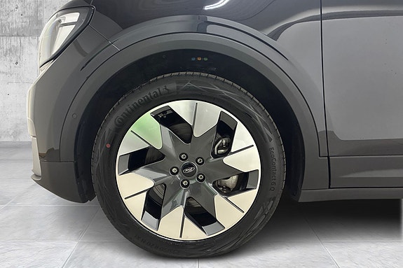 Ford Explorer 9 of 23