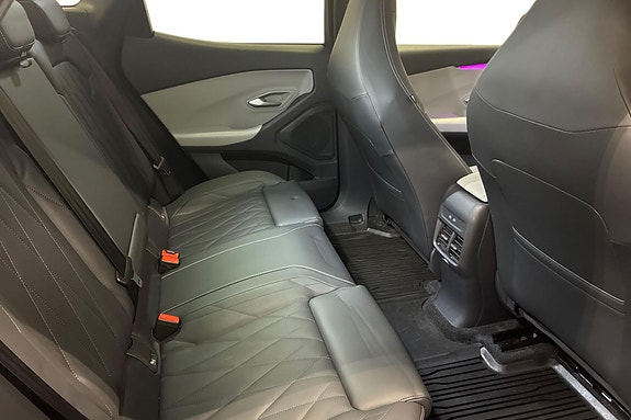 Ford Explorer 17 of 23