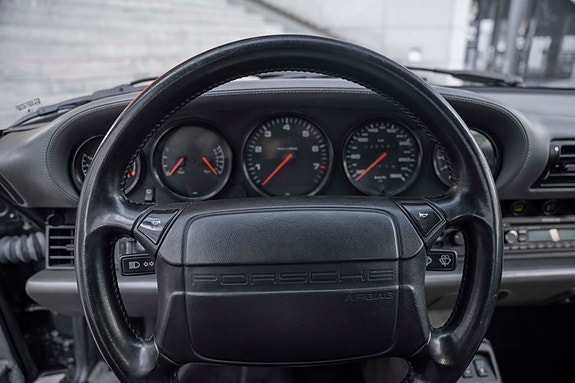 Porsche 911 25 of 30