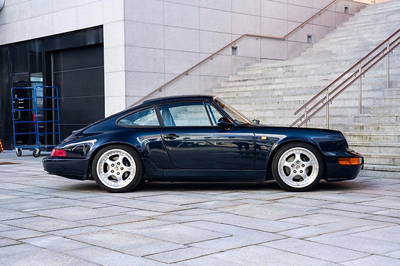 Porsche 911 18 of 30