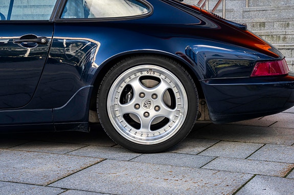 Porsche 911 8 of 30