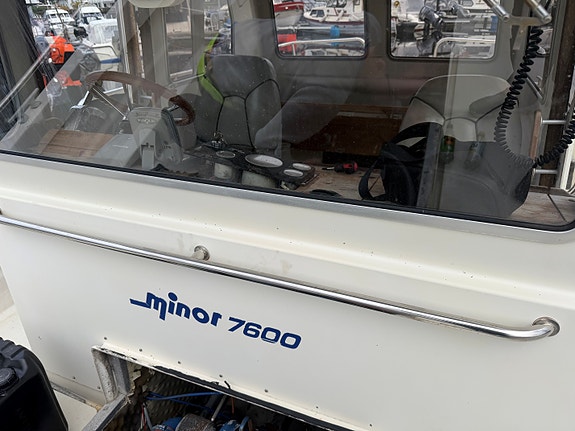 Minor 7600 7 of 17