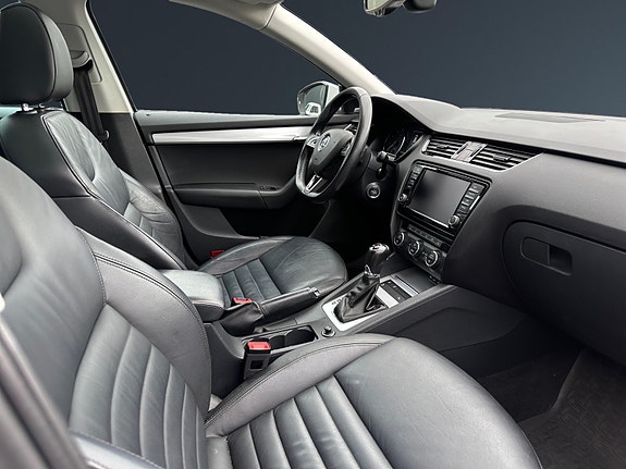 Skoda Octavia 14 of 30