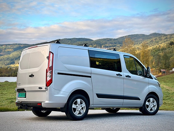 Ford Transit Custom 2 of 25