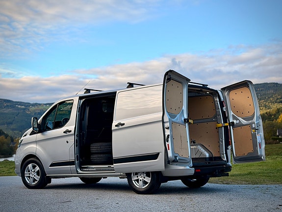 Ford Transit Custom 6 of 25