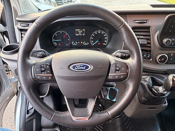 Ford Transit Custom 21 of 25