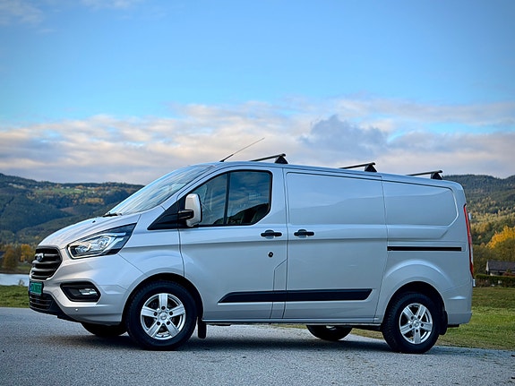 Ford Transit Custom 8 of 25