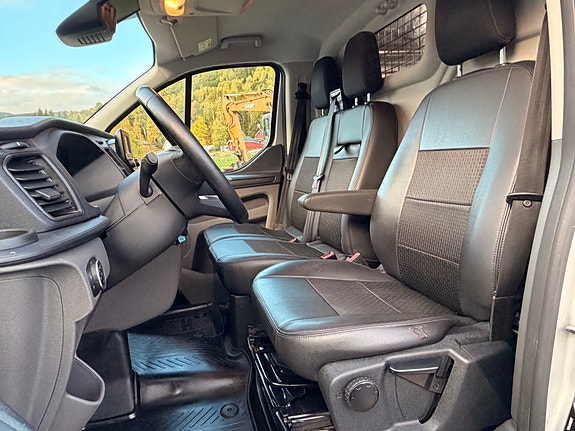 Ford Transit Custom 19 of 25