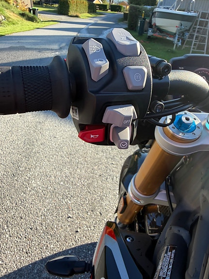Triumph Speed Triple 1200 RS 17 of 19