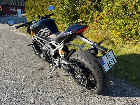 Triumph Speed Triple 1200 RS 8 of 19