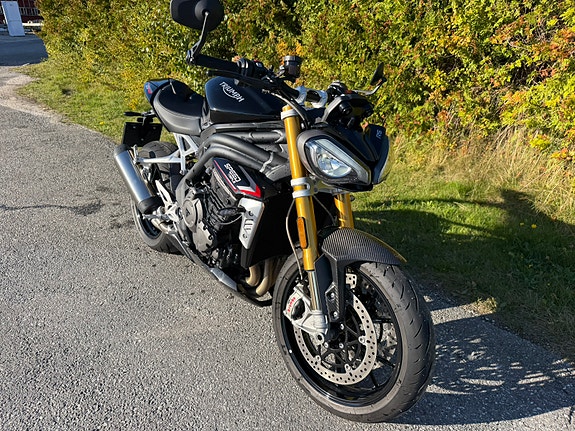 Triumph Speed Triple 1200 RS 13 of 19